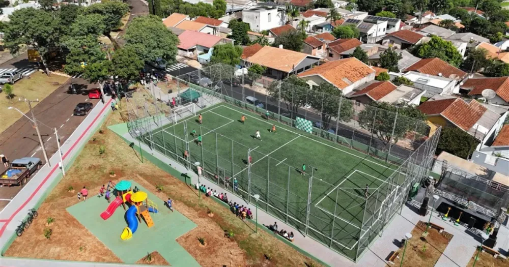 Ivaiporã inaugura Meu Campinho e anuncia novos investimentos no Jardim Espírito Santo