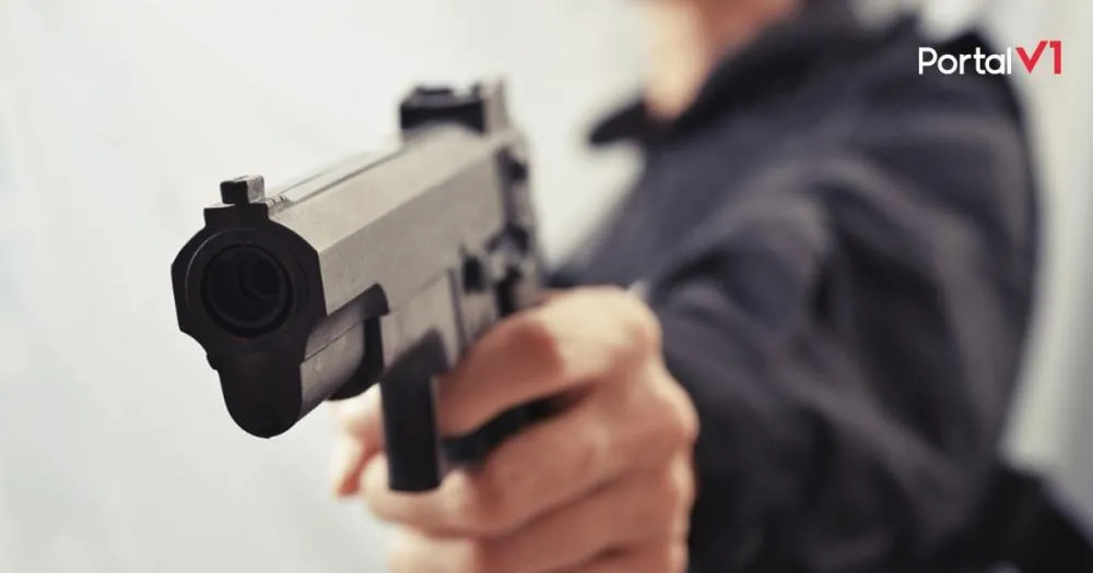 Menino de 12 anos é ameaçado com arma durante assalto 