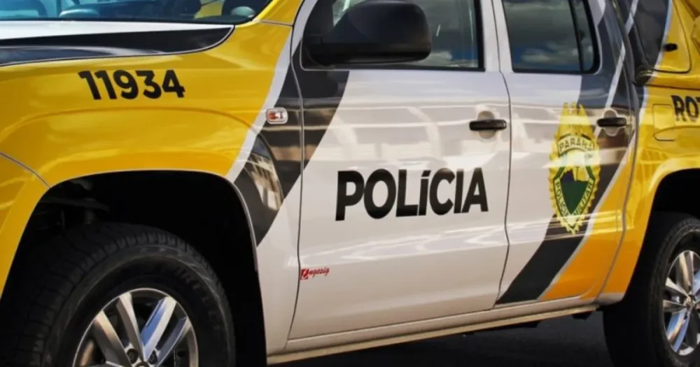 Califórnia: motorista abastece carro com pneus estourados e foge sem pagar