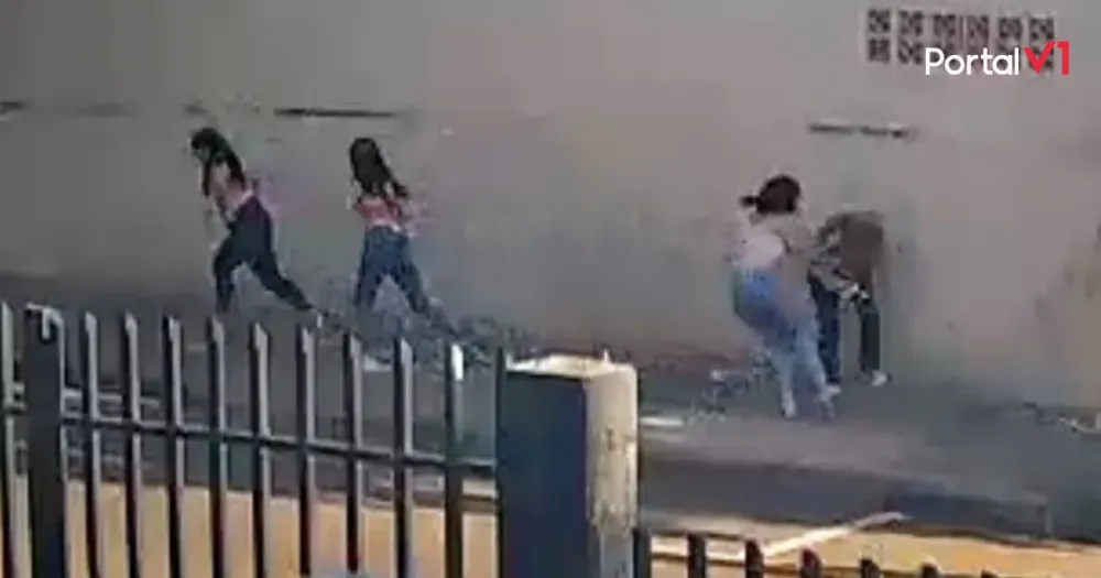 Jovem sofre emboscada e é esfaqueada por 3 adolescentes; vídeo mostra agressão