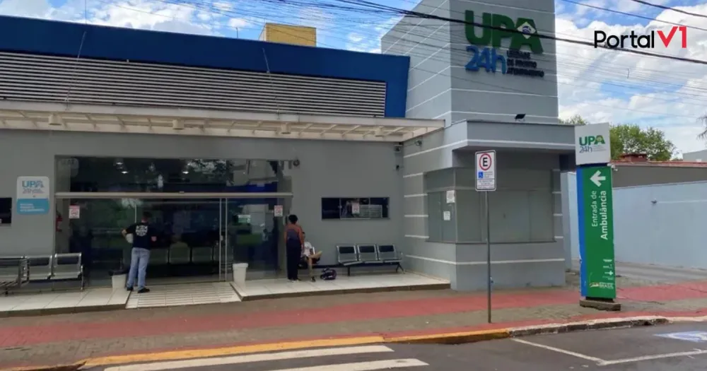 Idoso em situação de rua entra em carro com travesti e é espancado