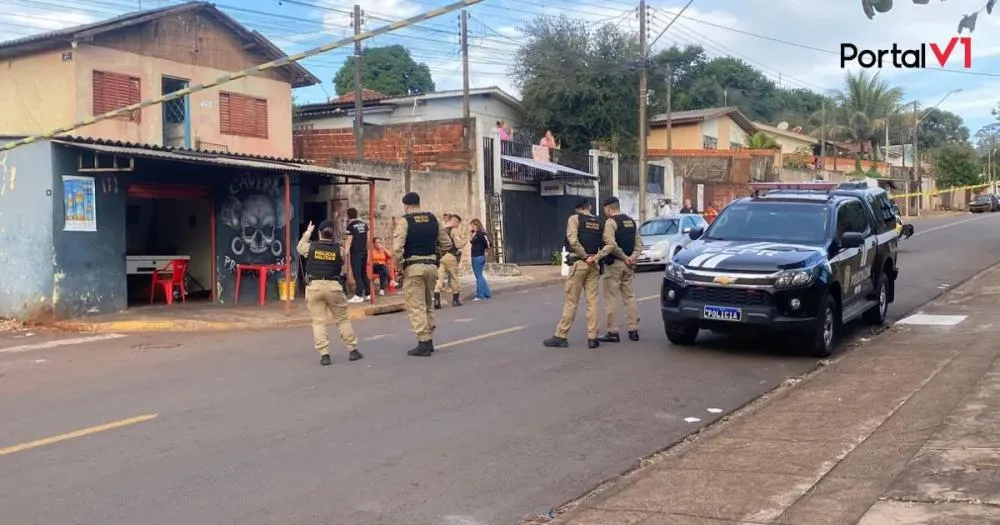 Homem é morto a tiros dentro de bar no Paraná