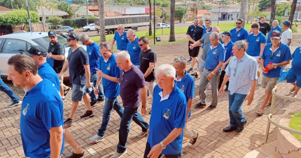 Fiéis de São Pedro do Ivaí participam da Romaria Nacional do Terço dos Homens