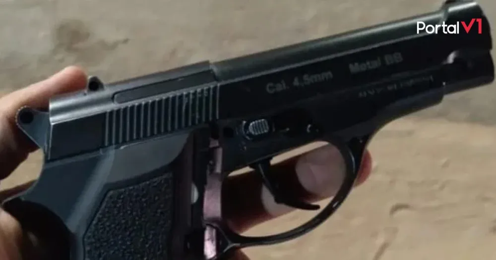 Simulacro de arma é encontrado em residência após denúncia em Ivaiporã