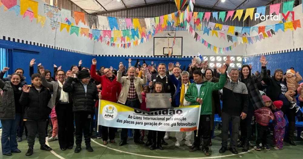 Apae de Ivaiporã comemora inauguração de usina solar com apoio do Lions Club