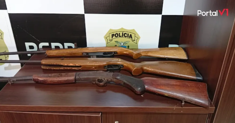 Homem é preso com armas escondidas após denúncias de tiros em Jardim Alegre