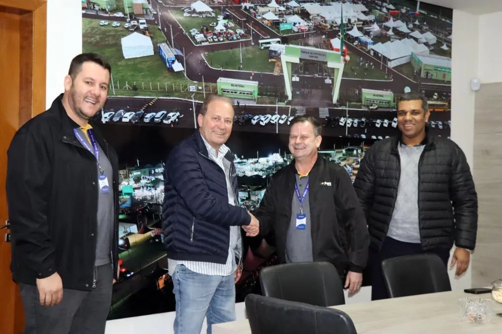 Prefeitura acompanha investimento de R$5 milhões do Paraná Supermercados com geração de empregos em Ivaiporã