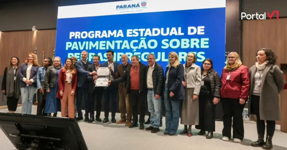 Governo do Paraná anuncia R$ 977 milhões para pavimentar ruas com pedras irregulares