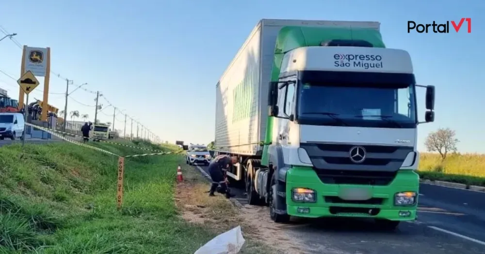 Corpo é arrastado por 16 km ao ficar preso no rodado de caminhão no PR