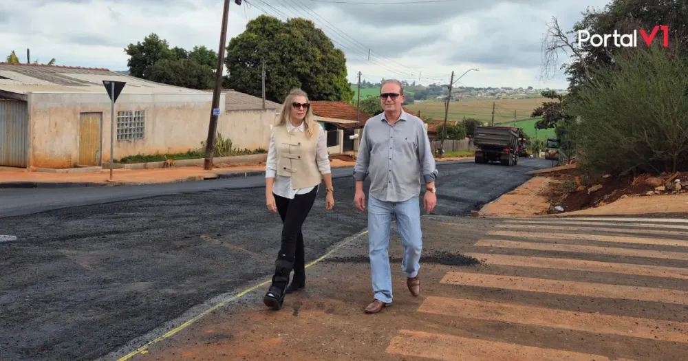 Prefeitura de Ivaiporã executa obras de asfalto e acessibilidade na Rua Mamborê do Jardim Alvorada