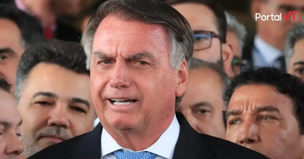 Moraes decreta prisão domiciliar de Jair Bolsonaro
