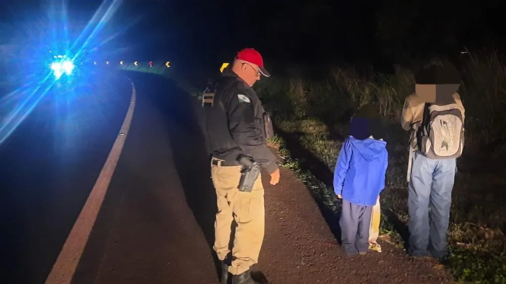 Crianças são encontradas andando em rodovia do PR após fuga para ver influenciador; caso não envolve criador, diz polícia