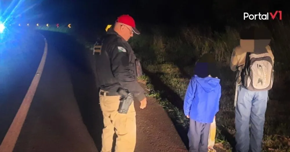 Crianças são encontradas caminhando sozinhas em rodovia no Paraná a caminho de conhecer youtuber