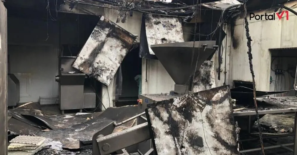 Incêndio destrói fábrica de frios em Jandaia do Sul