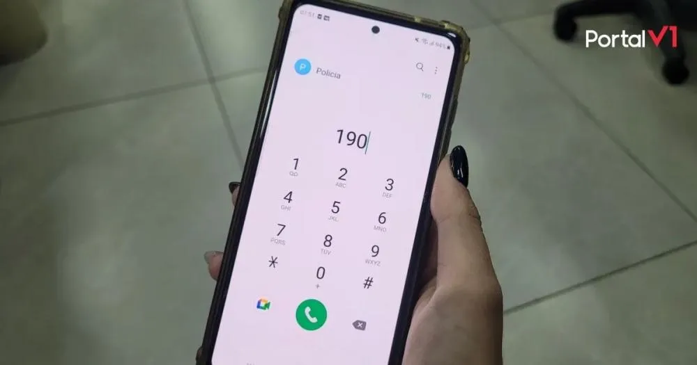 Jovem sofre importunação sexual em farmácia ao tomar injeção