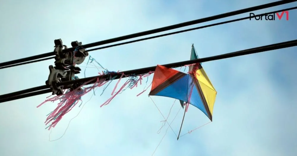 Proibido por lei no Paraná, cerol de pipas corta linhas de energia e coloca vidas em risco