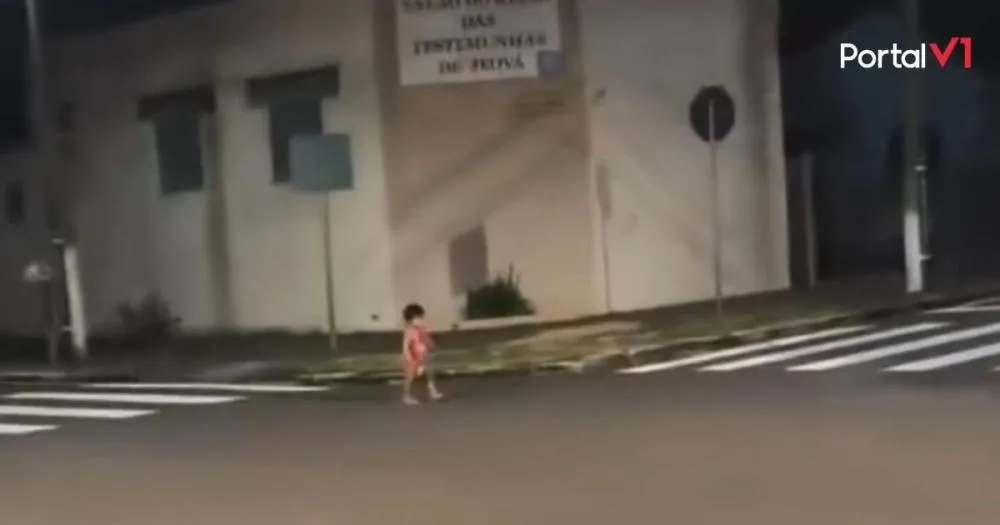 Policiais da Rotam encontram criança sozinha na rua e ajudam a localizar a família