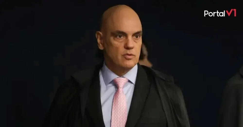Alexandre de Moraes vota pela condenação de Bolsonaro e sete ex-auxiliares