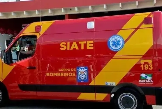 Motociclista de 19 anos sofre queda no centro de Apucarana