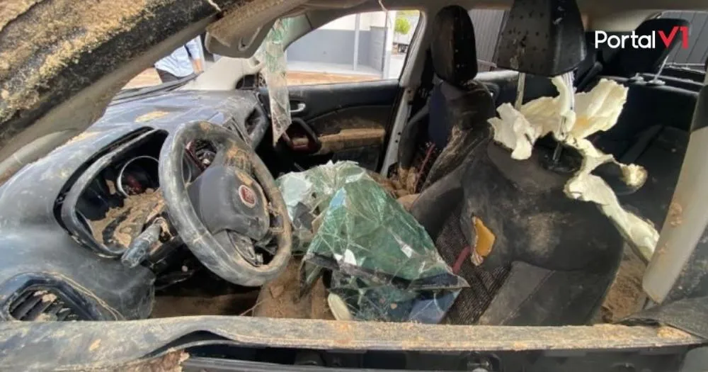Carro de desaparecidos é encontrado com sinais de violência no Paraná