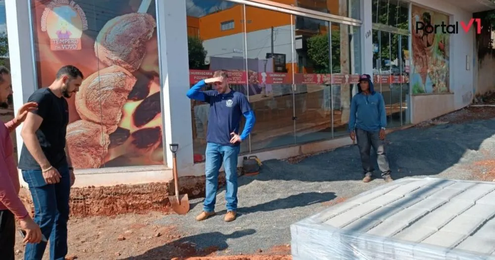 São Pedro do Ivaí: Calçadas da Avenida Dr. Cícero de Moraes Recebem Revitalização