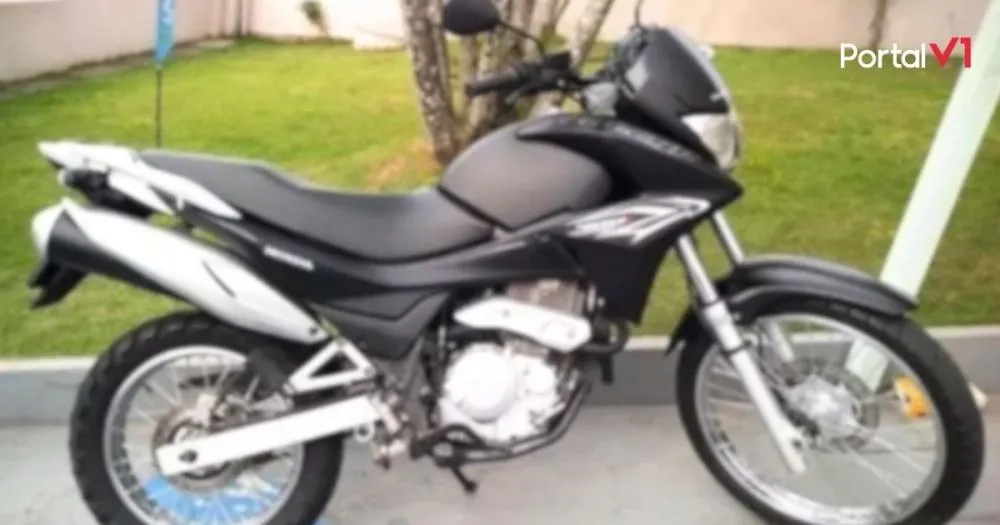 Honda Falcon é recolhida ao Detran após condutor de 18 anos ser flagrado sem CNH em São Pedro do Ivaí