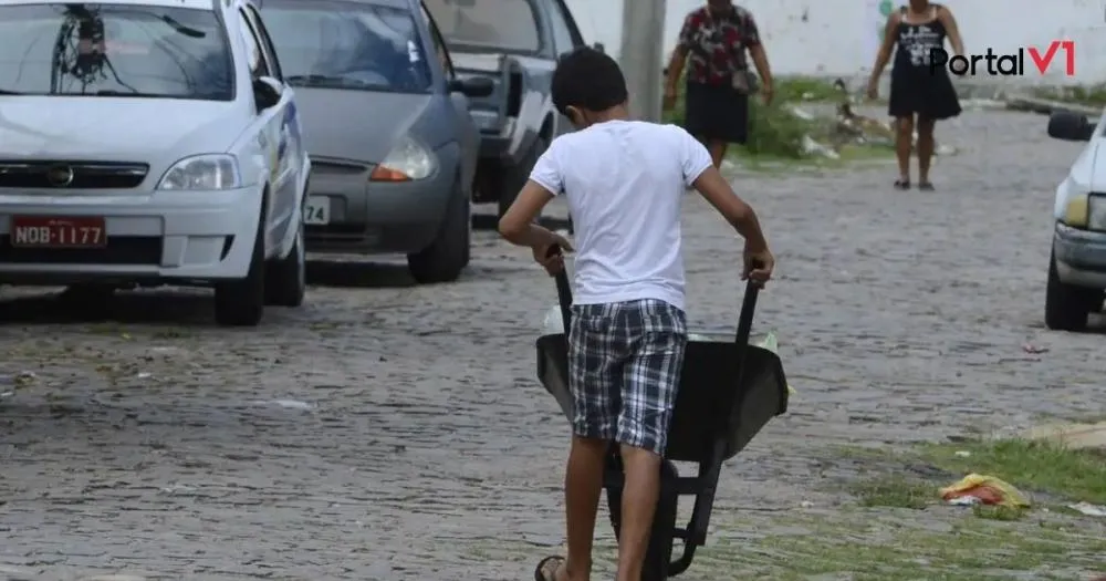 Trabalho infantil cresce no Brasil e ONU admite fracasso da meta de erradicação até 2025