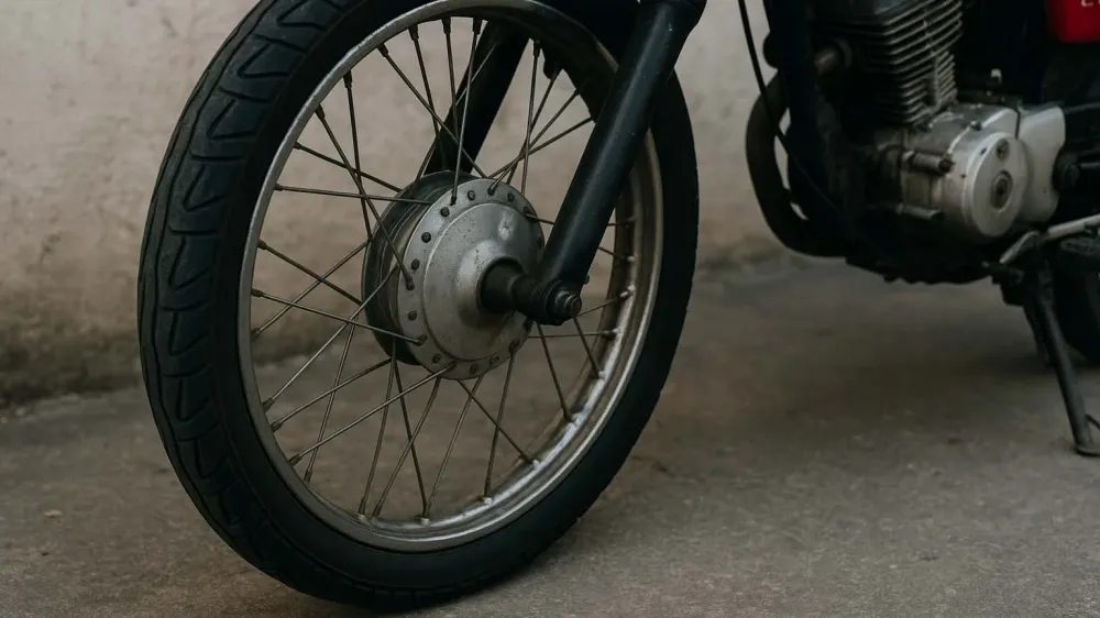 Motocicleta é furtada durante a madrugada no centro de Ivaiporã