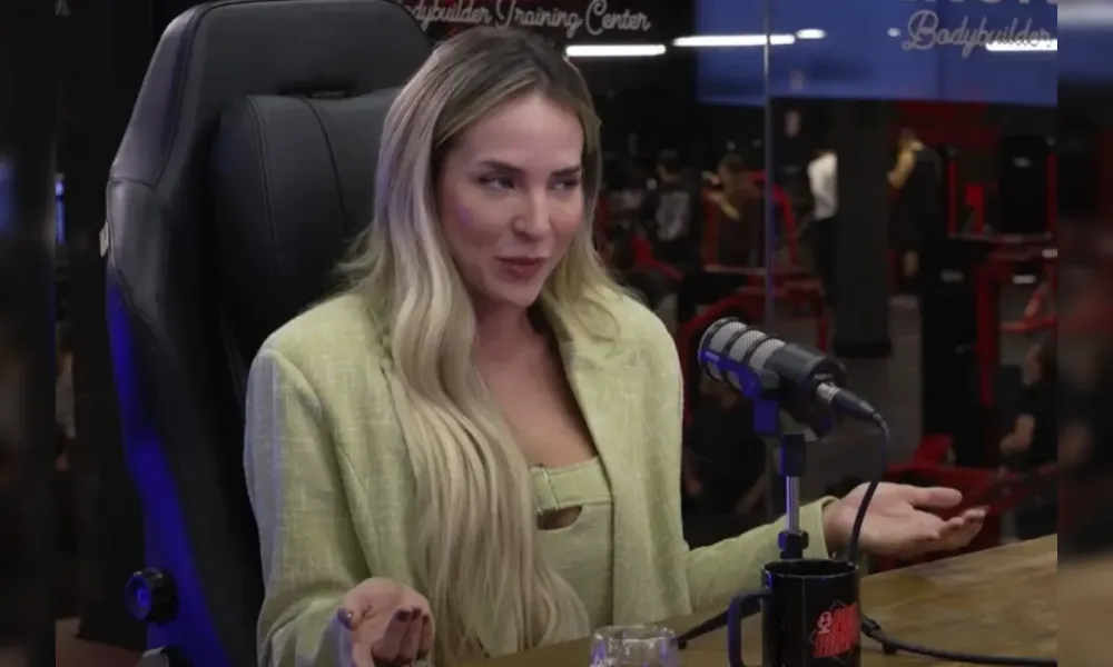 Internauta oferece R$ 200 mil pelo xixi de ex-BBB no Facebook