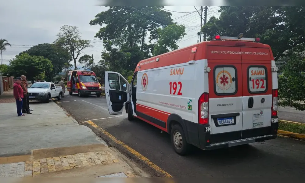 Tentativa de desviar de carro termina em acidente entre motos em Apucarana