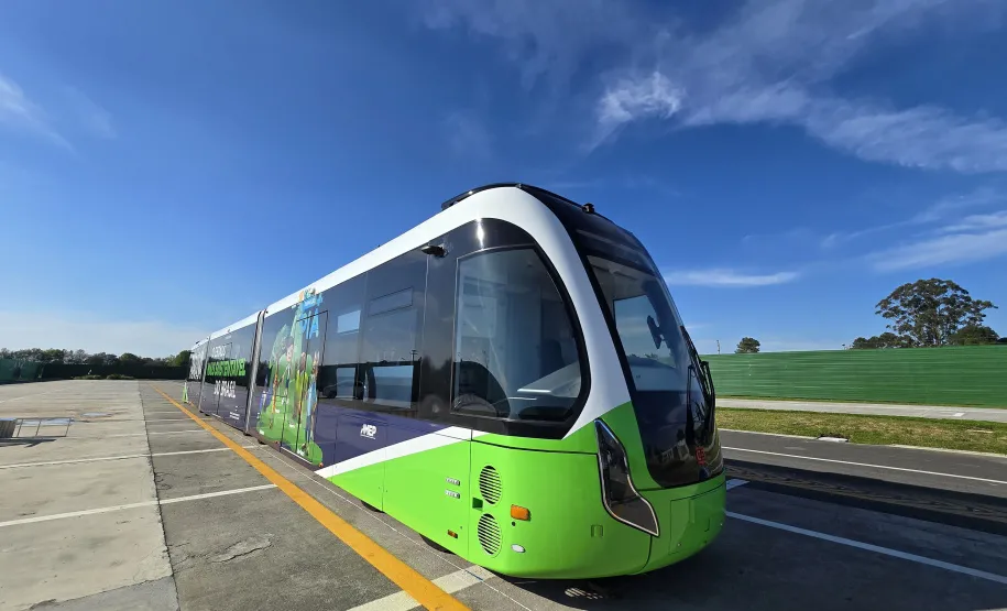 Paraná inicia instalação de ímãs para guiar o Bonde Urbano Digital entre Pinhais e Piraquara
