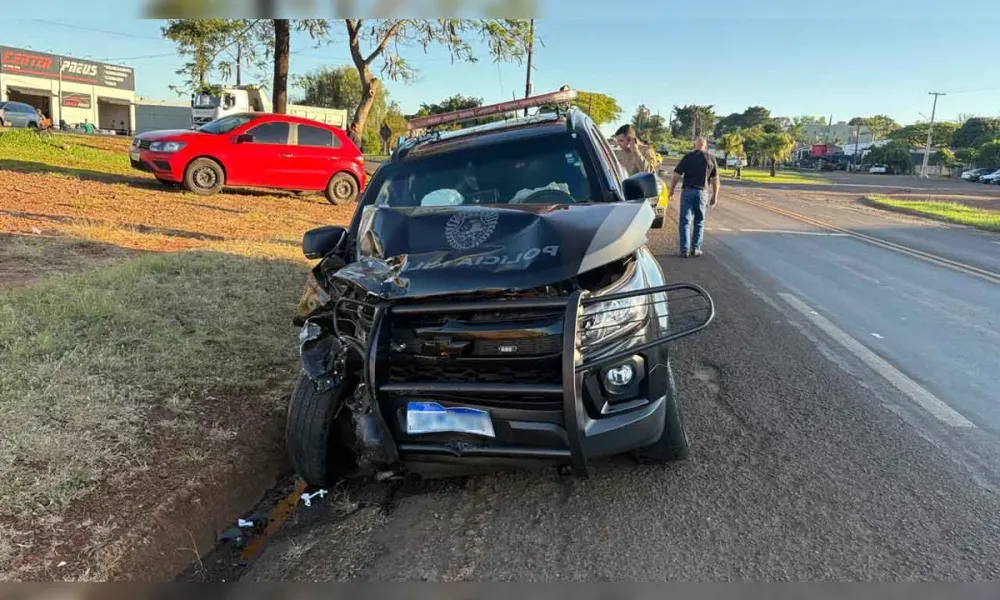 Viatura da ROTAM Colide com Caminhonete na PR-466