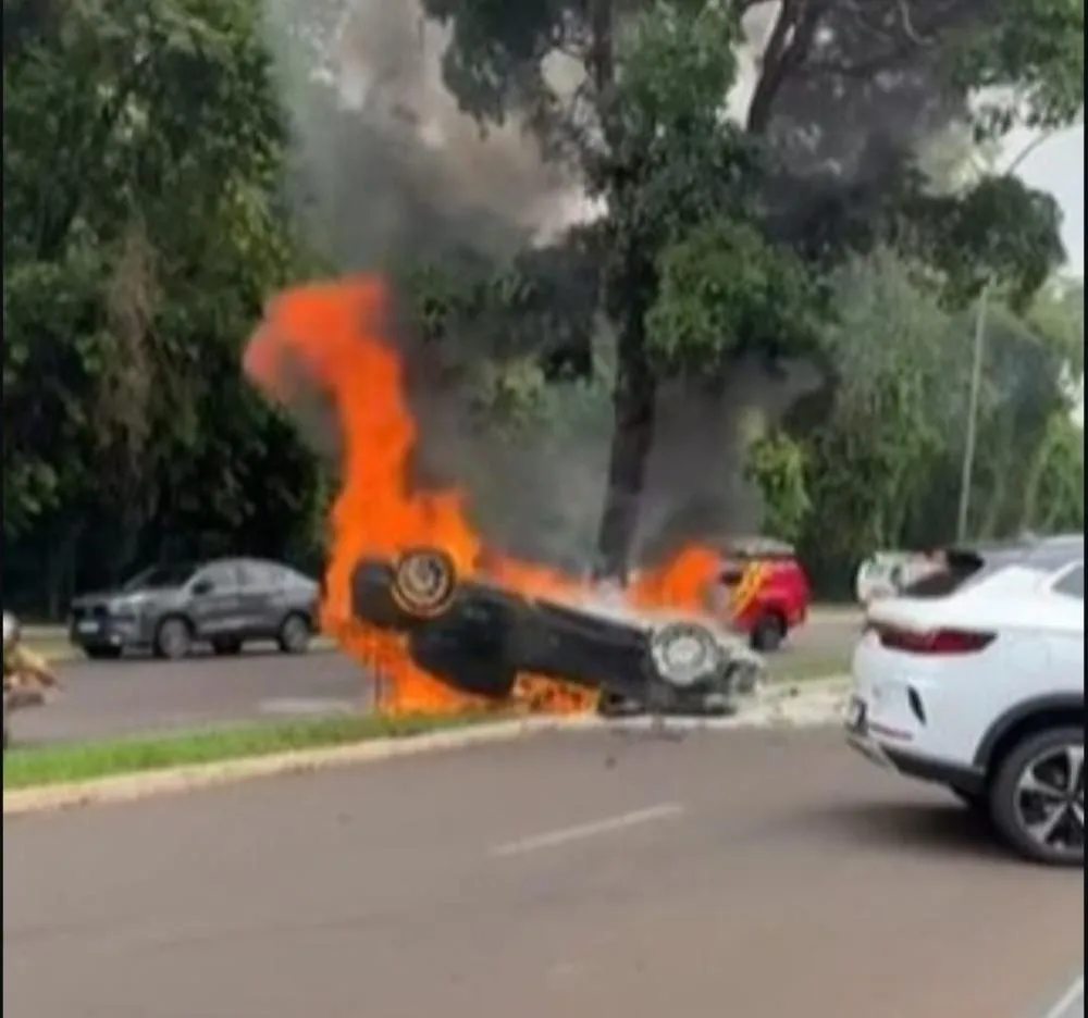 Capotamento e Incêndio: Acidente com Três Veículos Mata Médico em Maringá