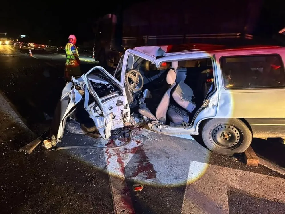 Colisão Frontal na BR-277 Deixa Três Pessoas Feridas em Palmeira