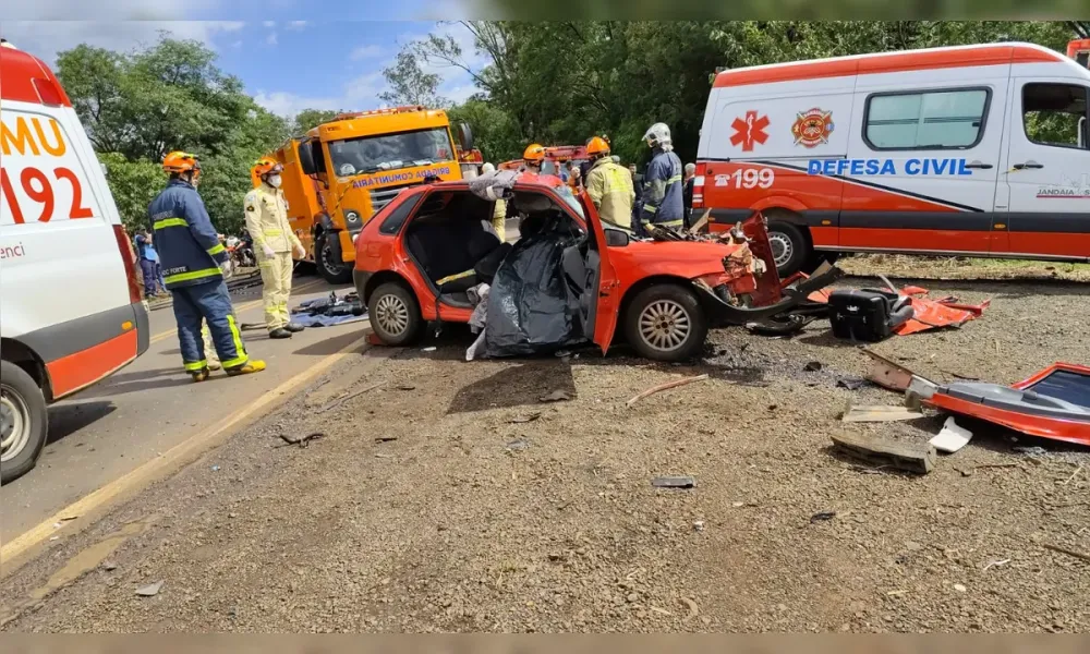 Acidente na BR-369 deixa motorista morto e três feridos em Jandaia do Sul