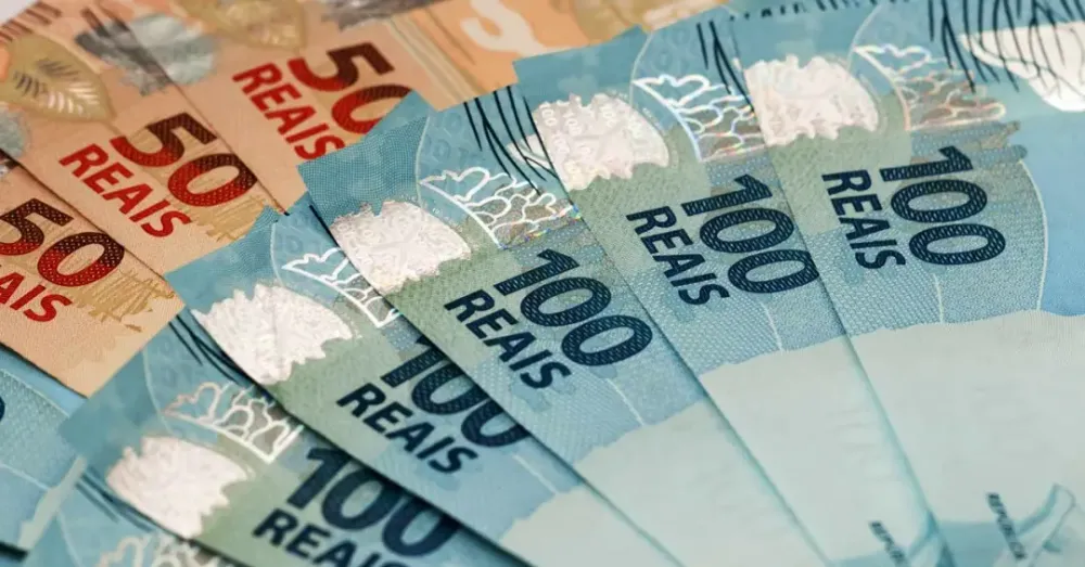 Mulher perde R$ 8 mil em golpe do “dinheiro esquecido” no Facebook