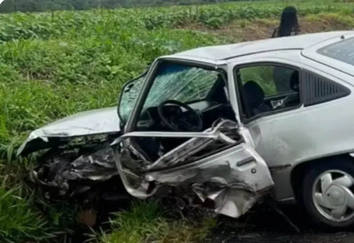 Fatalidade na PR-470: acidente durante chuva deixa um morto e outro ferido