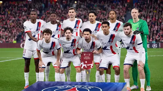 Nos pênaltis e com brilho do goleiro reserva, PSG supera o Flamengo e levanta a taça