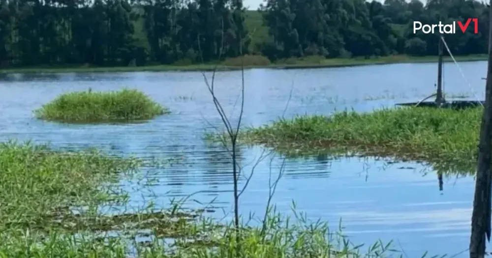 Cunhados morrem afogados no norte do Paraná; barco estava submerso