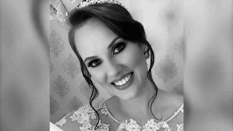 Diagnosticada com tumor durante a gestação, engenheira morre dias após dar à luz