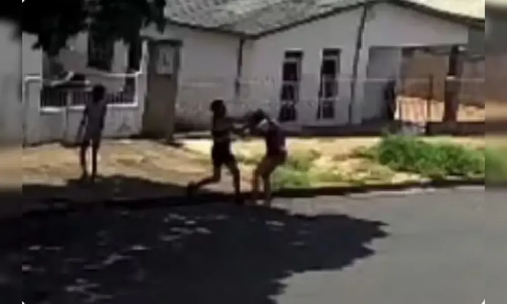 Mãe é presa após série de agressões contra as próprias filhas no Paraná