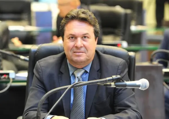 Secretário Marcio Nunes firma acordo e paga multa por uso político de doação de respiradores na pandemia