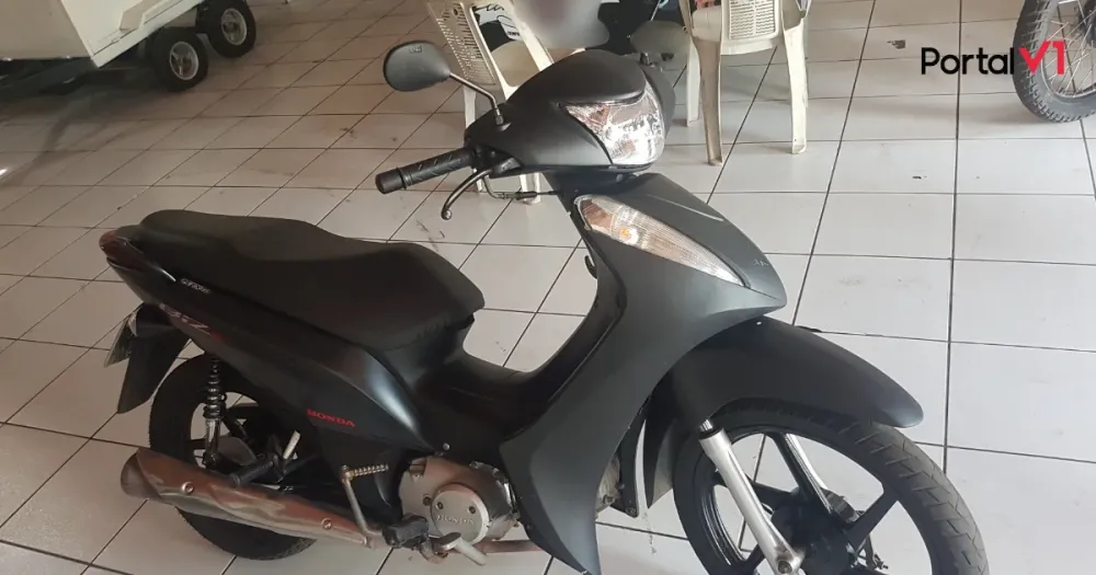 Motocicleta com irregularidades leva à prisão em Marumbi