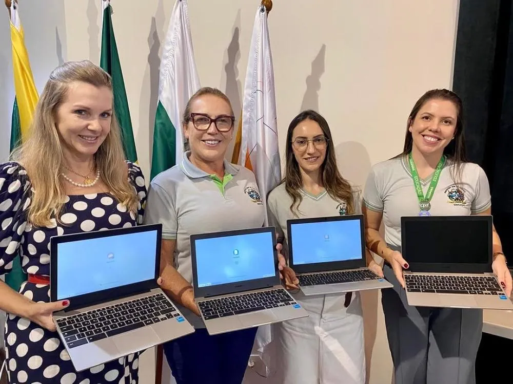 Ivaiporã recebe Chromebooks e Wi-Fi nas escolas e reforça investimento da Prefeitura na educação