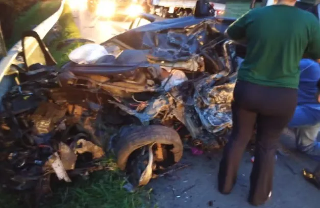 Acidente devastador na BR-116 tira a vida de casal e criança de 4 anos e comove moradores da região