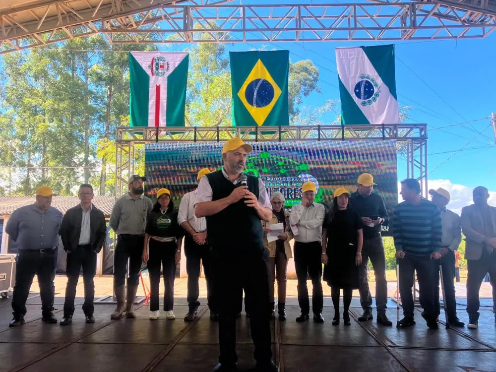 Artagão Júnior destaca força do campo durante abertura da feira agropecuária e encontro estadual de produtores