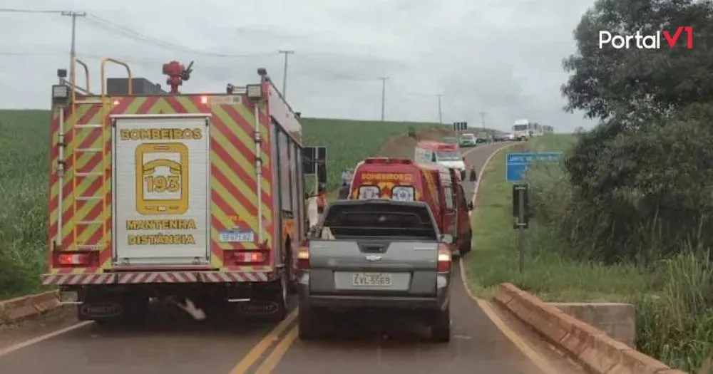 Motociclista fica ferido em colisão com caminhão entre Ivaiporã e Arapuã