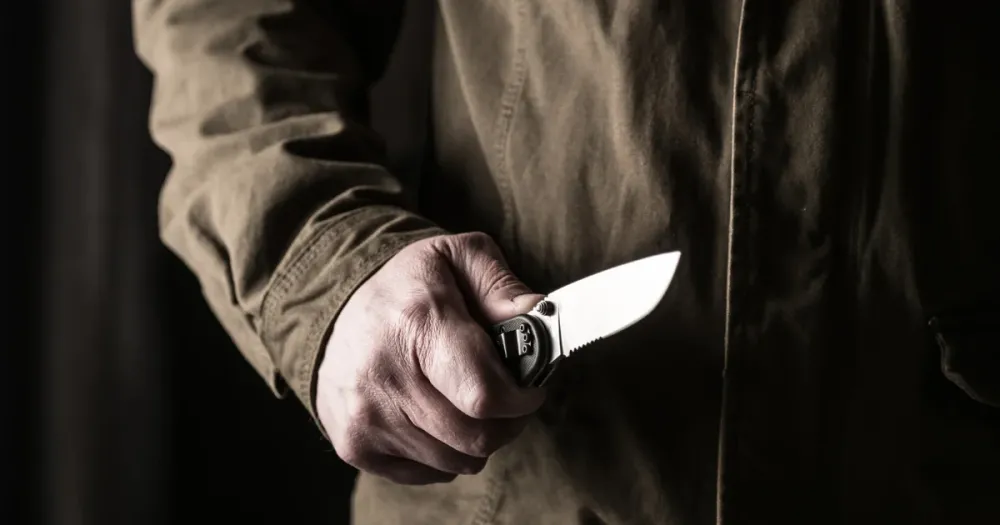 Homem é esfaqueado pelo tio da namorada durante refeição em Apucarana