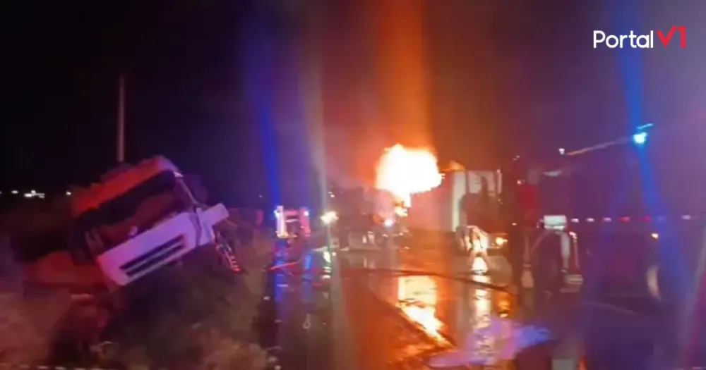 Acidente com cinco veículos na BR-376 deixa ao menos um morto