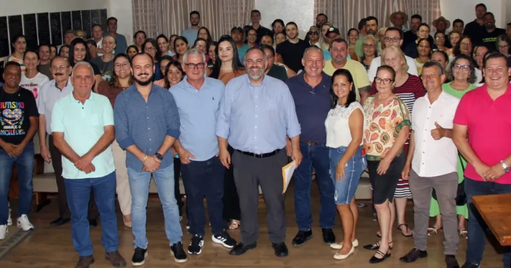 Deputado Artagão Júnior visita São Pedro do Ivaí e reforça apoio à Gestão Municipal